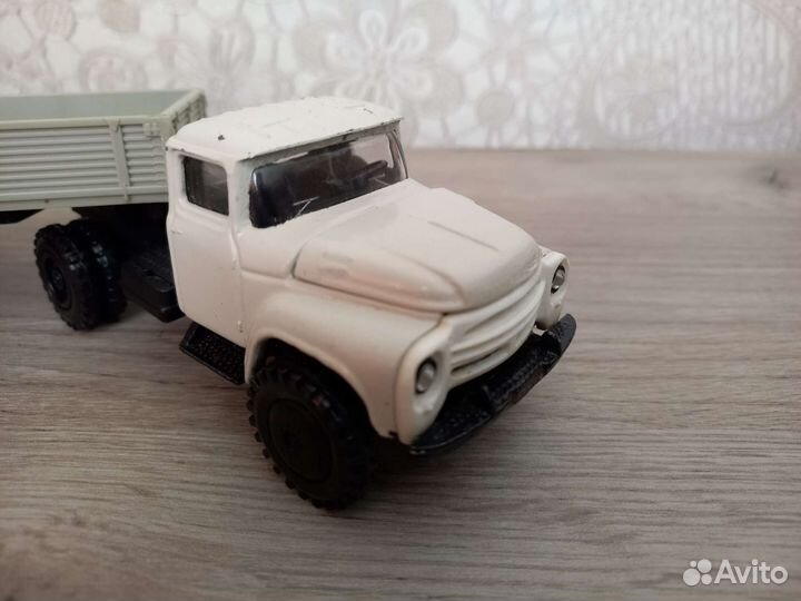 ЗИЛ 130 с полуприцепом одаз