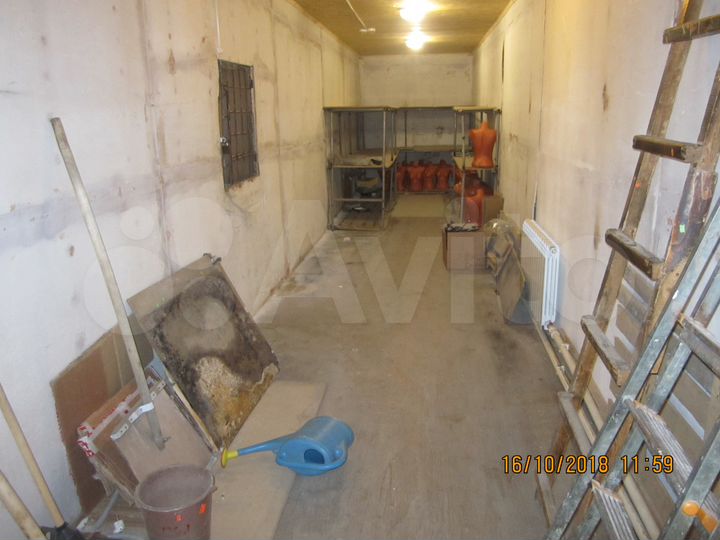 Торговое помещение, 210 м²