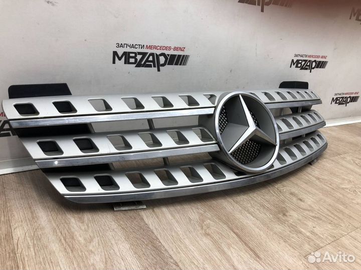 Решетка радиатора Mercedes W164 ML 164