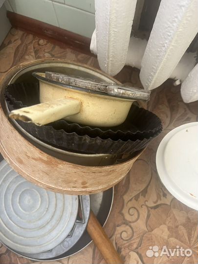 Кострюли, сковородки