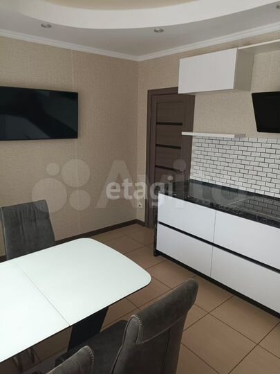 3-к. квартира, 92,5 м², 9/14 эт.