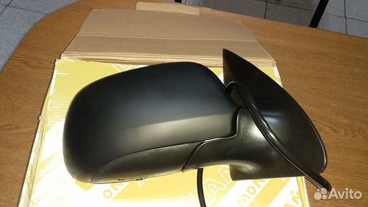 Skoda Fabia Зеркало правое Новое