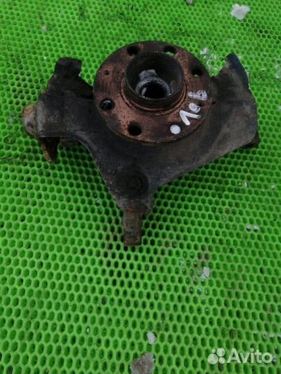 Кулак поворотный передний левый Opel Corsa D