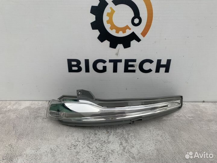 Повторитель в зеркало правый Mercedes A0999060243
