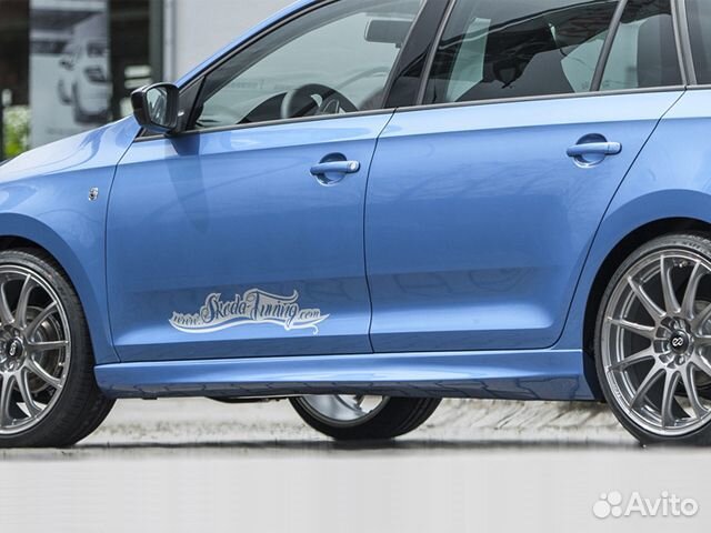 Накладки на пороги Skoda Rapid Rieger Style