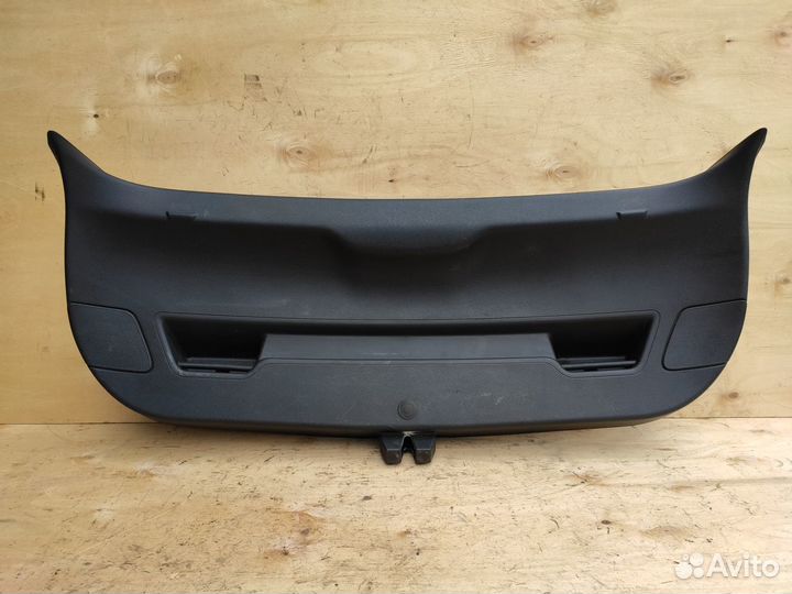 Обшивка крышки багажника Opel Astra J Хэтчбек