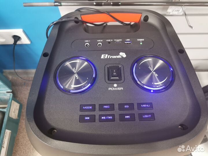 Эстрадная блютуз колонка