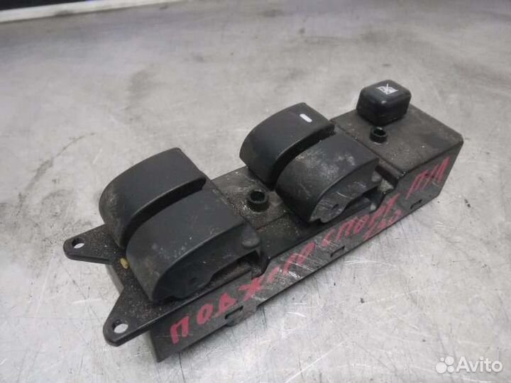 Блок управления стеклоподъемниками передний левый