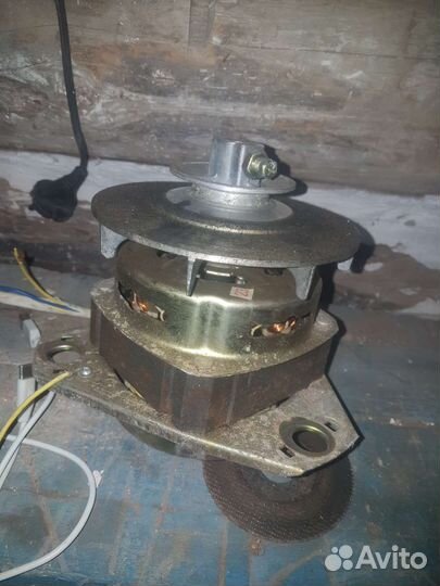 Двигататель стиральной машины