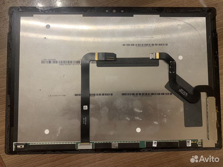 Дисплей на Microsoft surface pro 4