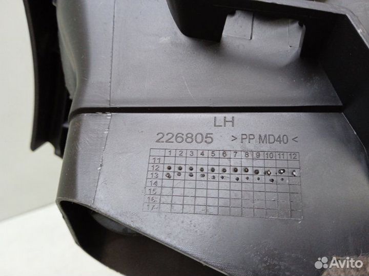 Дефлектор воздушный левый Renault Megane 3 1.6