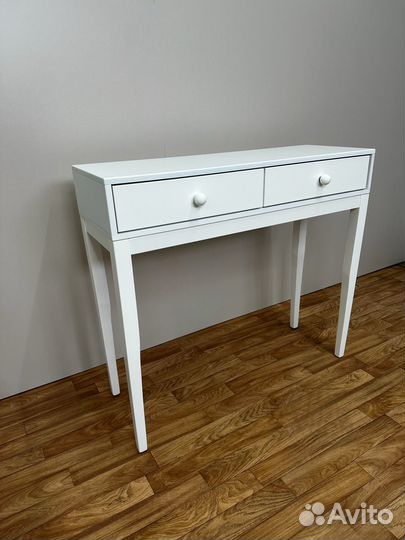 Туалетный столик белый