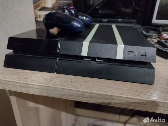 Игровая приставка ps4