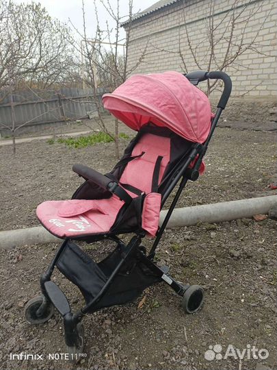 Прогулочная коляска