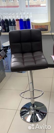 Стол для мастера маникюра бу и кресло