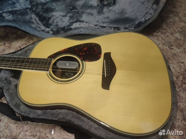 Новая Yamaha Fg830 (косметические дефекты) в кофре