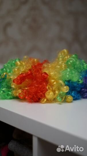 Парик клоуна