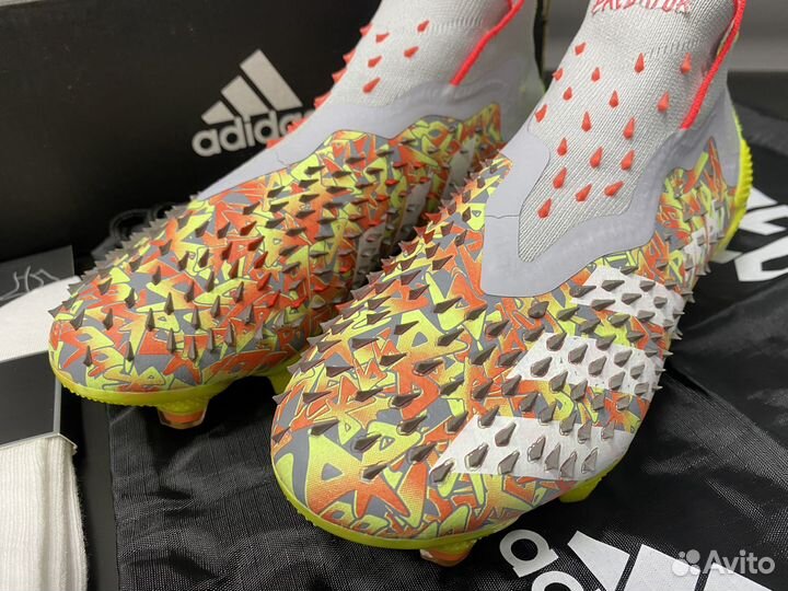 Футбольные бутсы adidas predator freak yellow