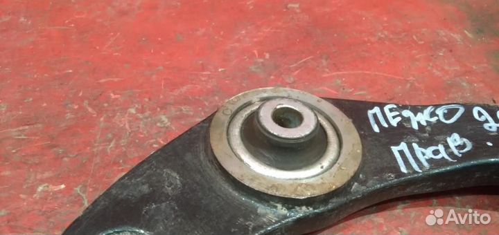 Пежо 206 рычаг передний правый нижний