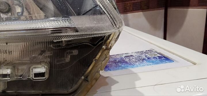 Фара правая тойота приус 4752