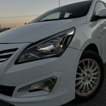 Hyundai Solaris 1.4 AT, 2015, 119 512 км, с пробегом, цена 800 000 руб.