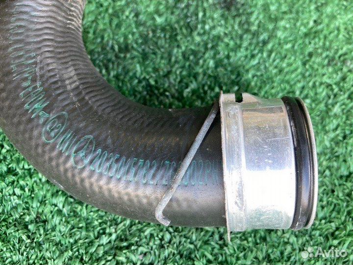 Патрубок радиатора верхний Mercedes-Benz C-Class