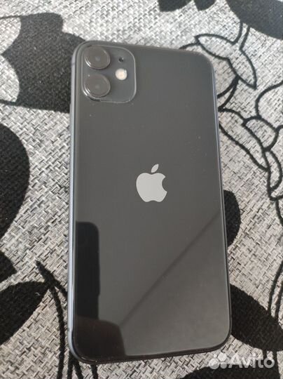 Продам айфон 11