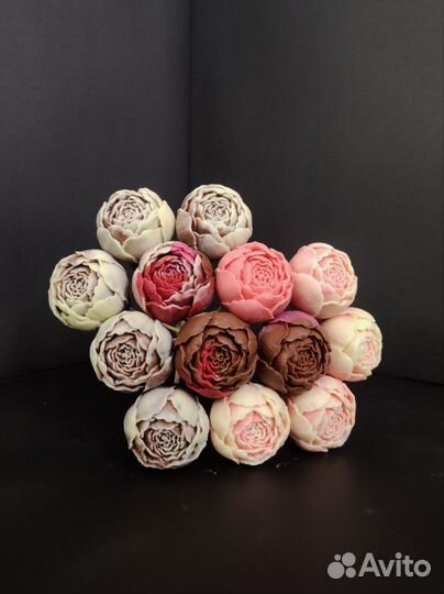 Букет - 13 Пионов из Бельгийского Шоколада