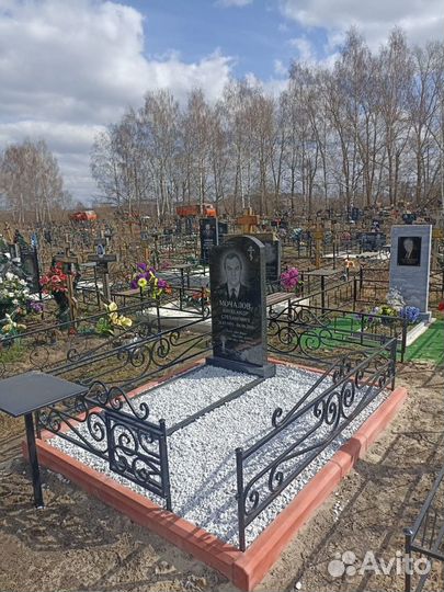 Памятники, ограды, благоустройство могил