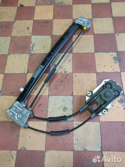 Стеклоподъёмник задний правый ручной бмв е39
