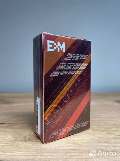 Escentric Molecules Escentric M02