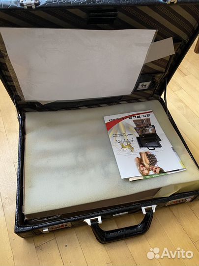 Набор кухонных ножей в чемодане