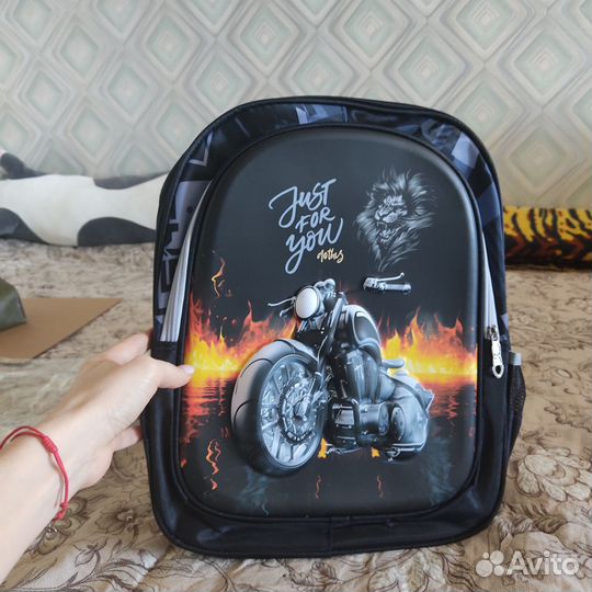 Школьный рюкзак новый для мальчика