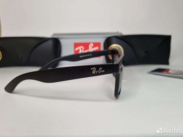 Солнцезащитные очки Ray Ban 2140