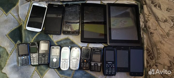 Телефоны и планшеты на запчасти