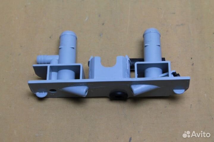 Распределитель воды Electrolux 50299947007 бу. 551