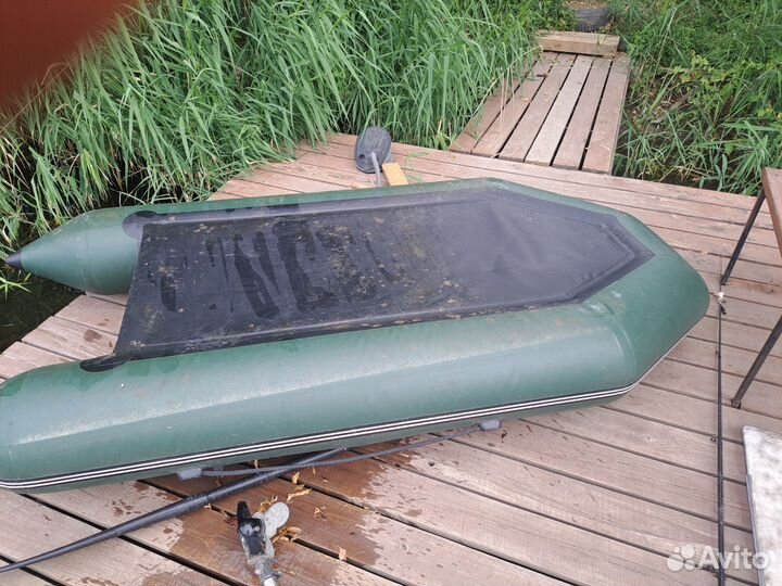 Лодка с мотором