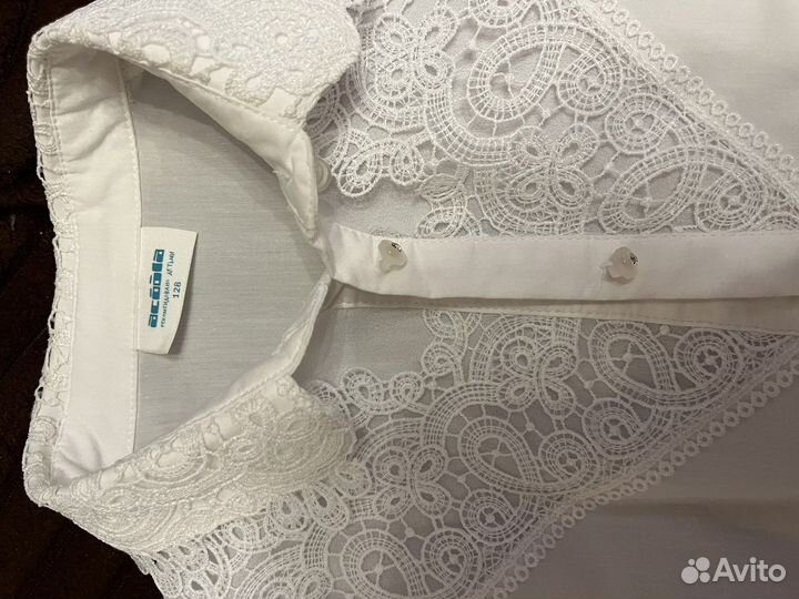 Блузка белая