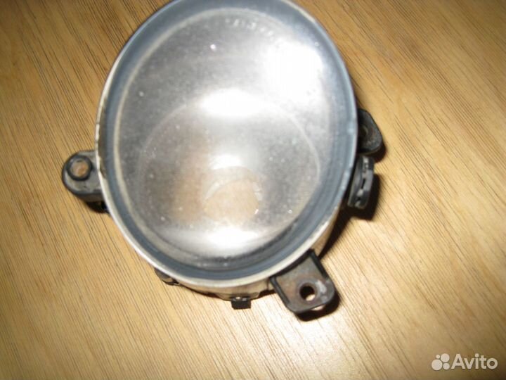 Фара противотуманная (правая) Ford Mondeo 3