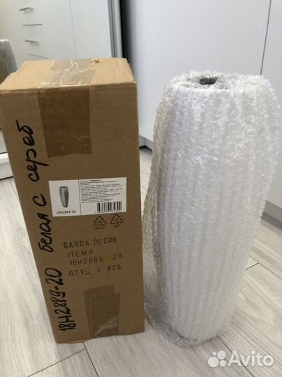 Декоративная ваза