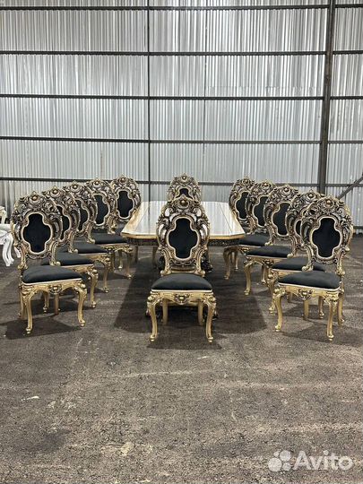 Стол и стулья в гостиную. В наличии