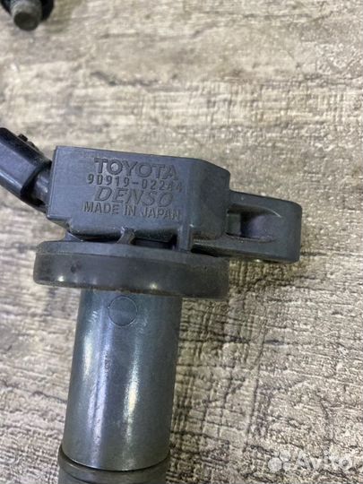 Катушка зажигания Toyota Rav4 ACA21 1azfe 2004
