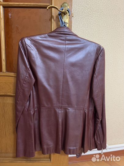 Куртка кожаная женская