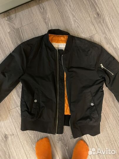 Бомбер calvin klein с принтом