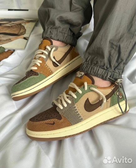 Кроссовки оптом