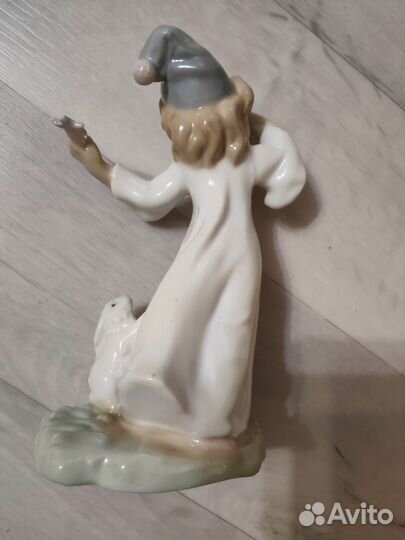 Фарфоровые статуэтки