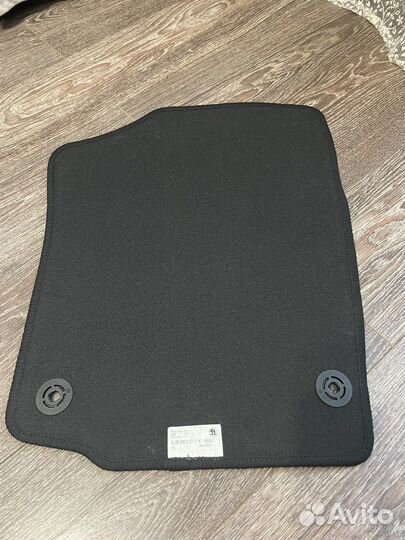 Коврик правый для Volkswagen polo