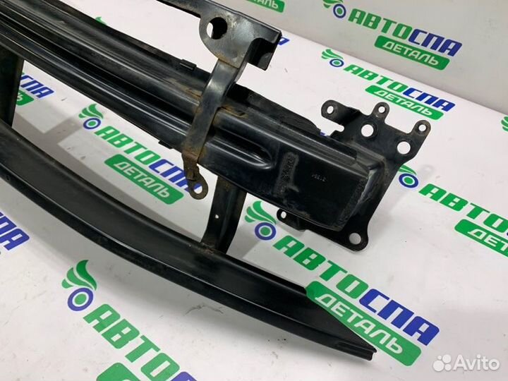 Усилитель бампера передний Skoda Octavia седан