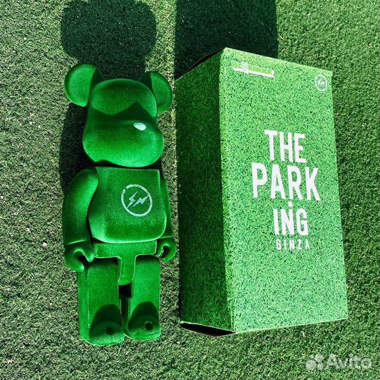 Фигурка мишка bearbrick The Park 28см 400