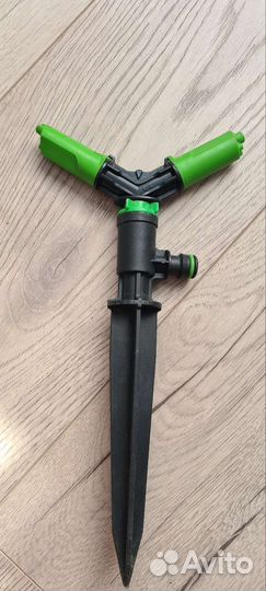 Дождеватель для полива круговой Geolia